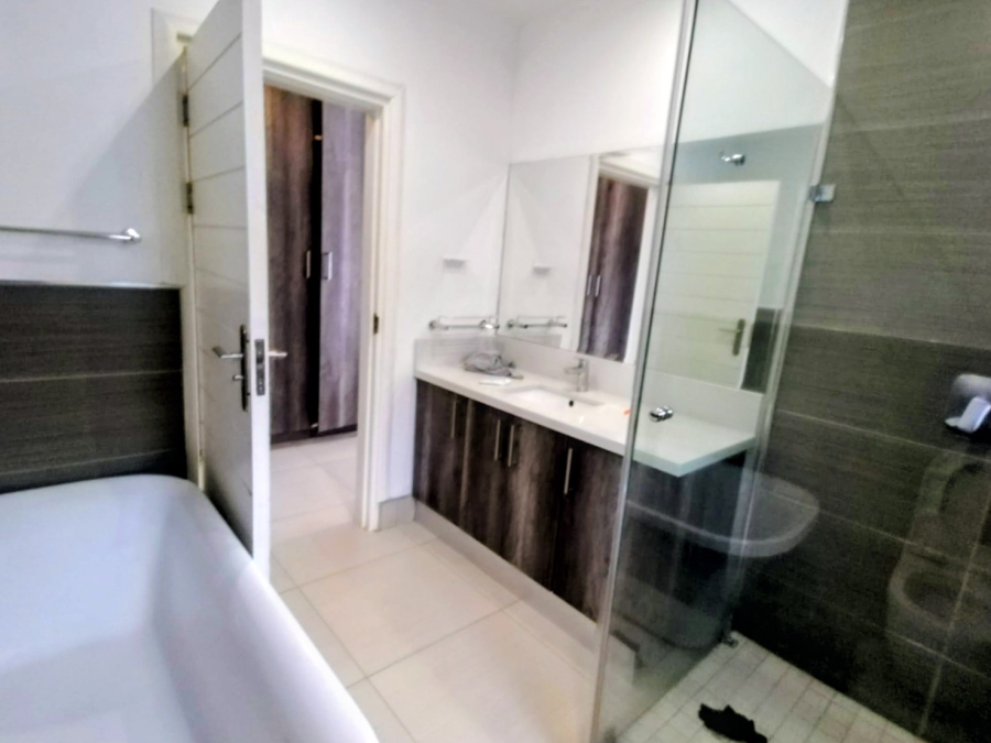 3 Bedroom Property for Sale in The Islands Estates North West